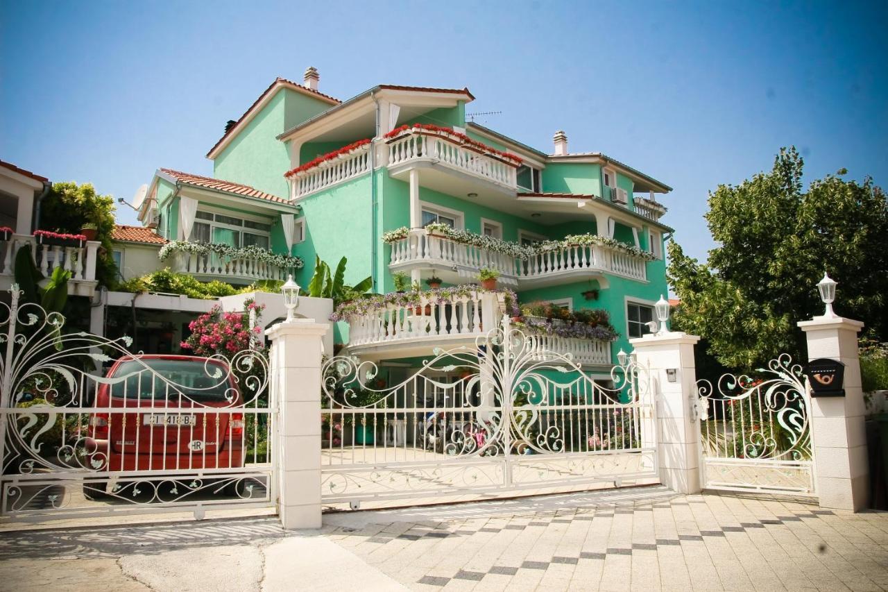 Apartments Katarine Zrinske Vodice Exteriör bild