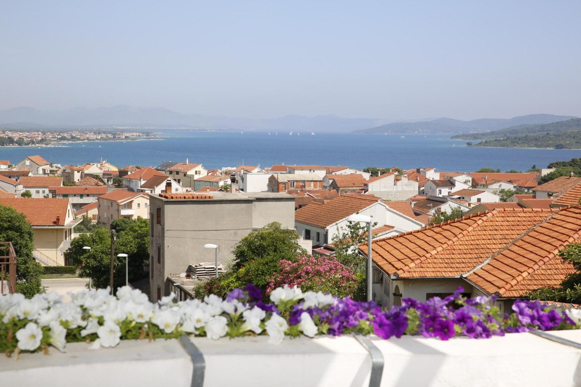 Apartments Katarine Zrinske Vodice Exteriör bild