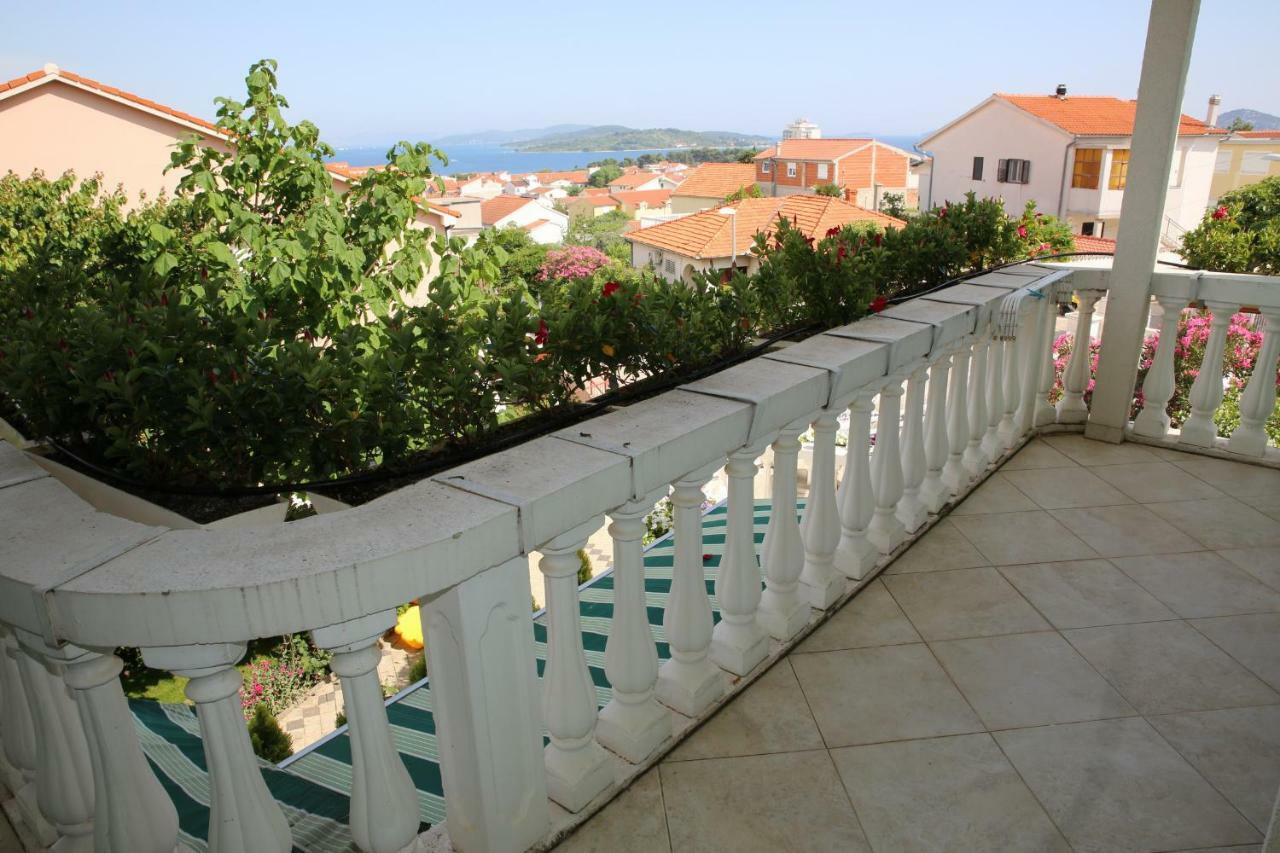 Apartments Katarine Zrinske Vodice Exteriör bild